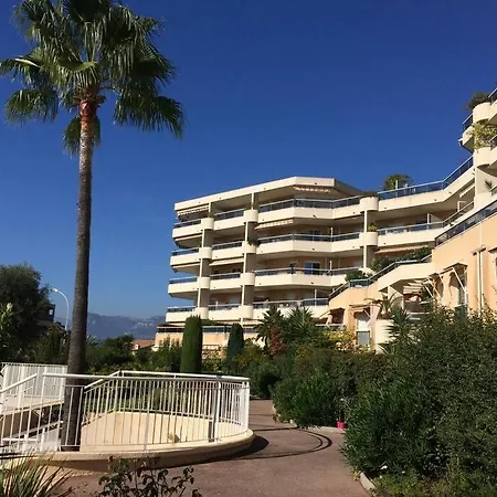 Ouest- Vue Garage Piscine Wifi Appartement *